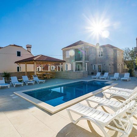 קאבטאט Residence & Pool Villa Schwarz Suites מראה חיצוני תמונה
