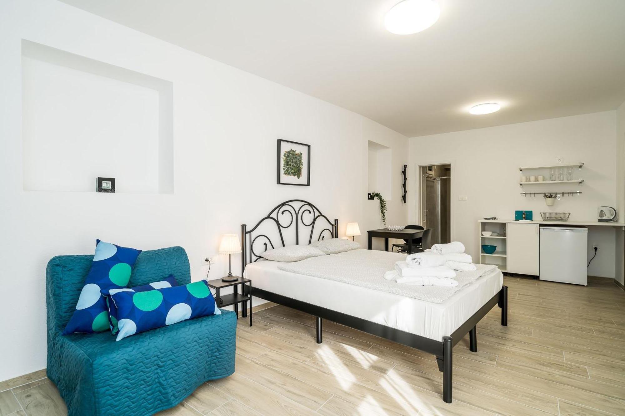 קאבטאט Residence & Pool Villa Schwarz Suites מראה חיצוני תמונה