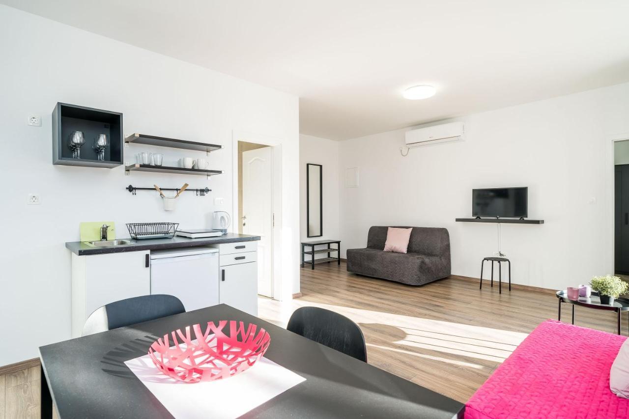 קאבטאט Residence & Pool Villa Schwarz Suites חדר תמונה