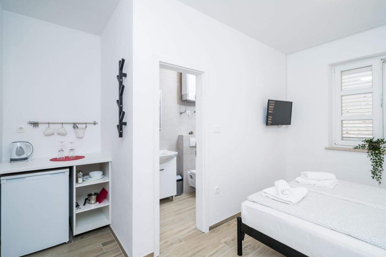 קאבטאט Residence & Pool Villa Schwarz Suites מראה חיצוני תמונה