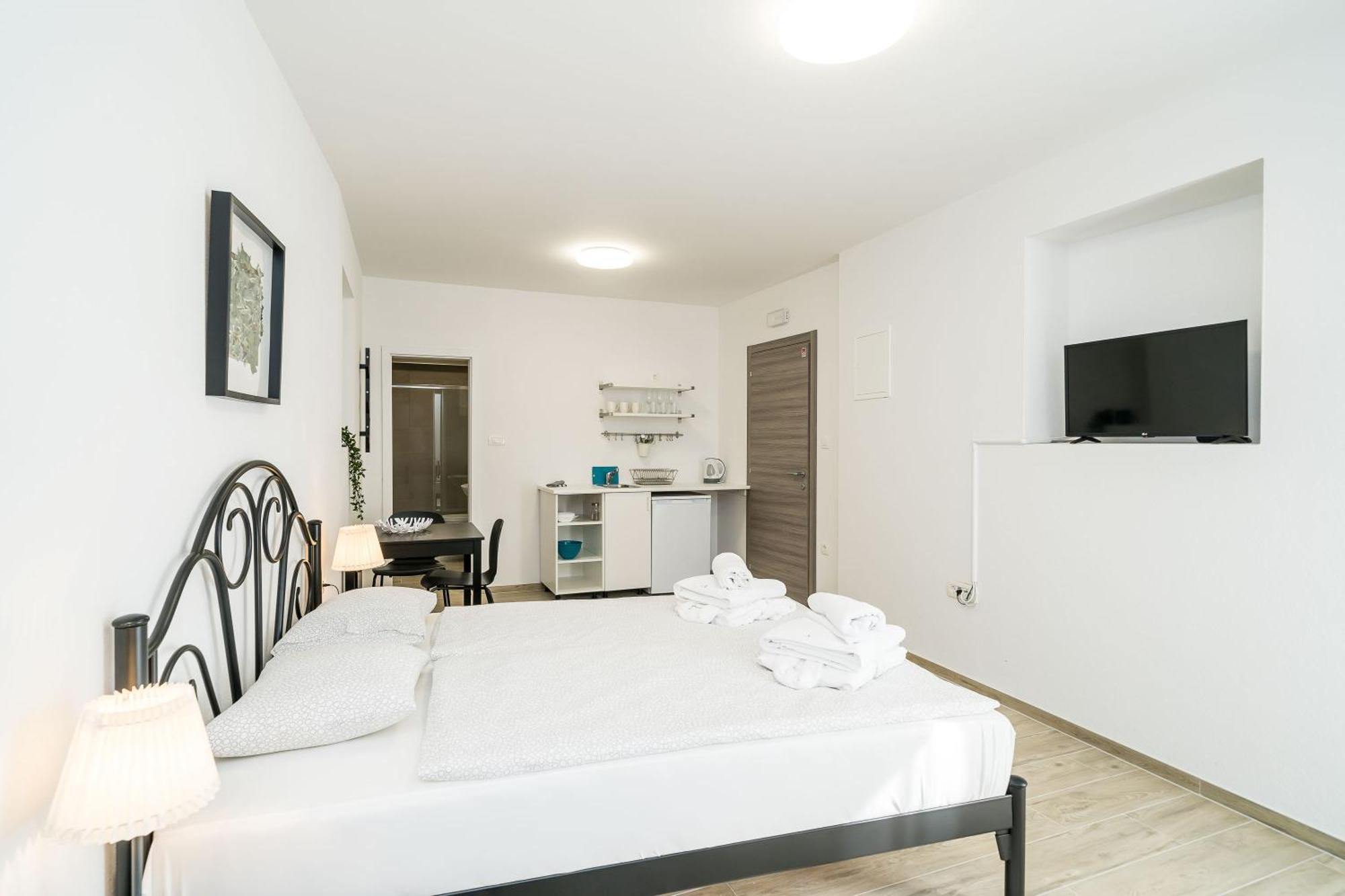 קאבטאט Residence & Pool Villa Schwarz Suites חדר תמונה