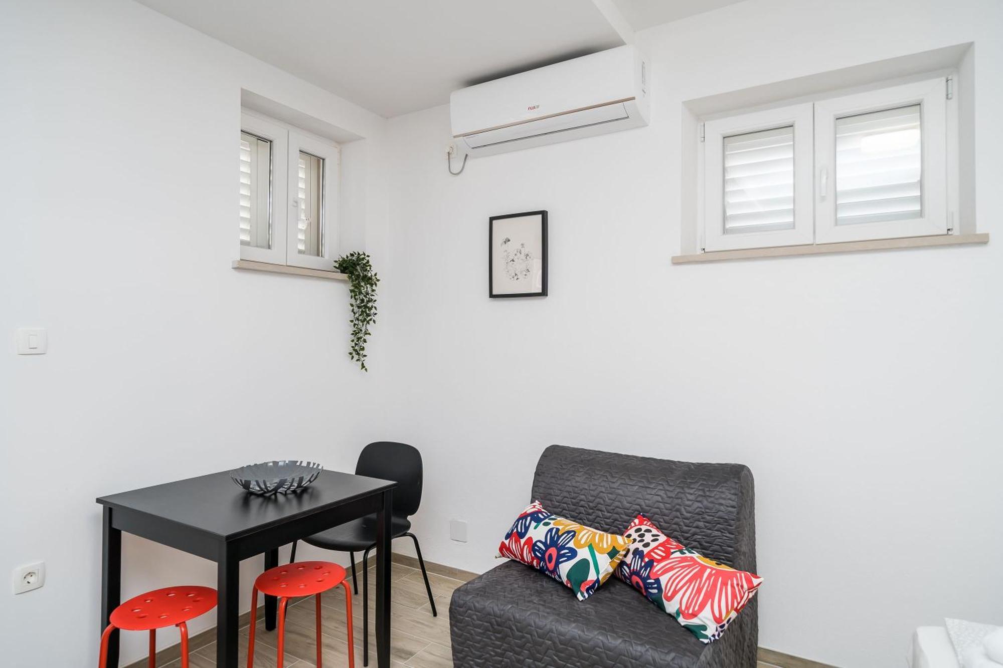 קאבטאט Residence & Pool Villa Schwarz Suites חדר תמונה